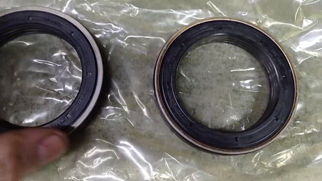 Валдай Cummins 3.8. Замена переднего сальника коленвала, замена помпы.