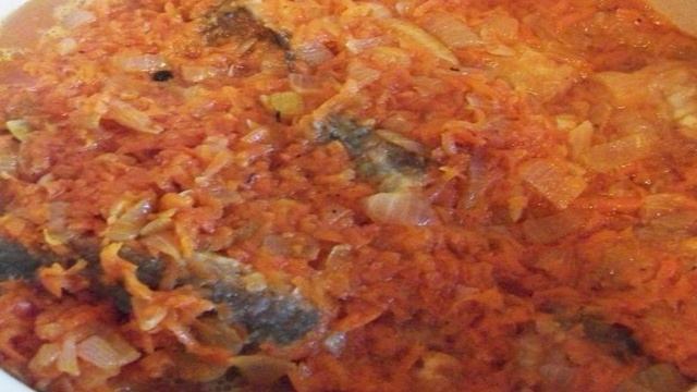 Тушеная рыба хек