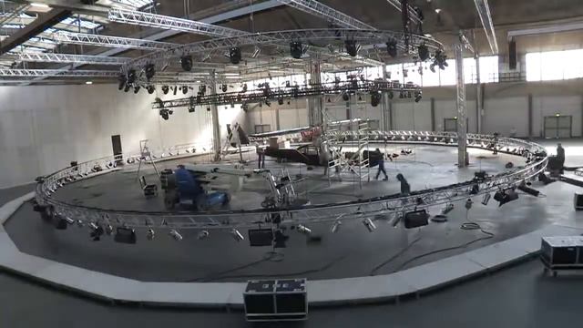 MAKING OF Video of the Artwork 'Exploded Plane' by Paul Veroude смотреть онлайн