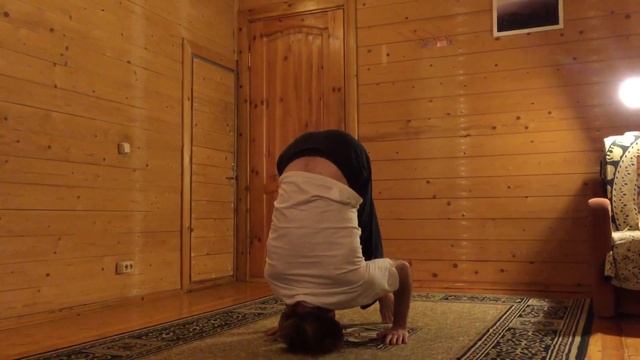 Сложные асаны стойка на голове смотреть онлайн