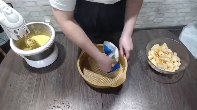 Приготовление национального блюда «Шарлотка» Жовниренко Валерия смотреть онлайн