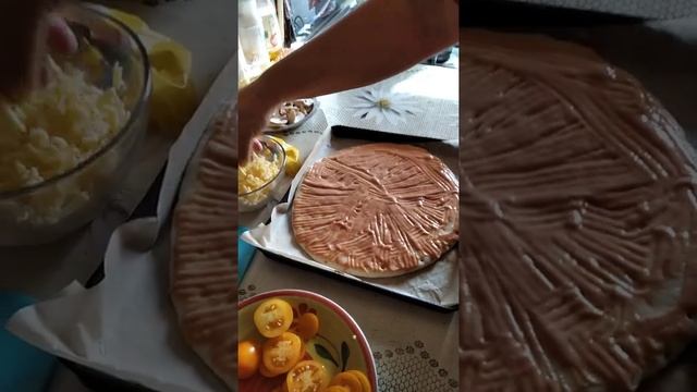 #pizza Классическая пицца на готовой основе. Pizza ?. Пицца с грибами, ананасами и колбасой. Рецепт