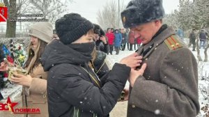 Торжественный митинг у Братской могилы в парке Победы.