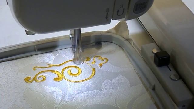 Компьютерная (машинная) вышивка - вензель угловой смотреть онлайн