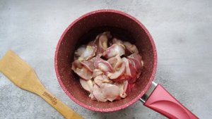 Гороховый суп с куриными желудками