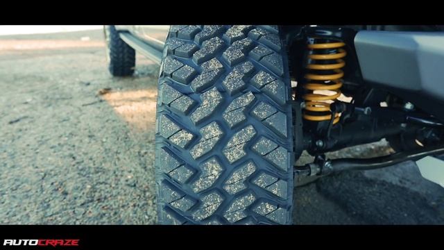 THE GIANT JEEP GLADIATOR // CRAZY MODIFIED JEEP GLADIATOR WHEELS, TYRES, BULL BAR & MORE смотреть онлайн
