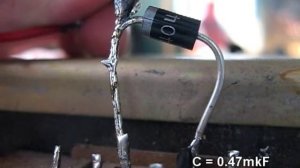 Зачем диод на катушке