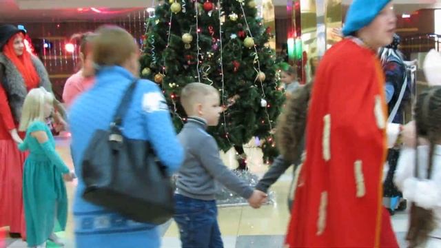 новогодний праздник смотреть онлайн