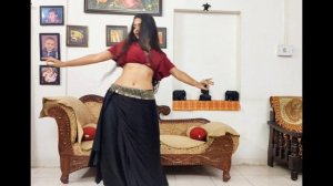 Hips Don't lie | Belly dance | Urvashi Makwana Choreography | Shakira #bellydance #Shakira #dance