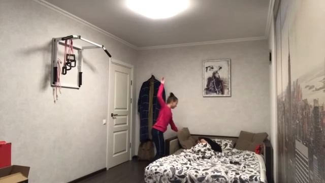 Младшая сестра Vs старшая сестра ??