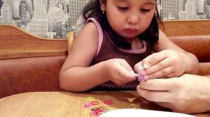 Как плести браслеты из резинок простой способ как сделать браслет из резинок