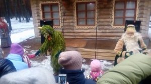 Так танцует Кыш-Бабай. И Шурале.