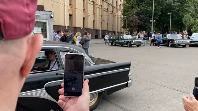 В Москве 08.07.2023 состоялся пробег ретротехники от парковки Гостелерадио Oldteimerautos in Moskau