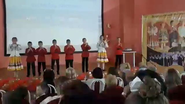 "Добрые сказки детства" в исполнении инструментального ансамбля "Истоки", рук. Роенко Г.П. смотреть онлайн