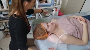 Микротоки и миндальный пилинг.    Комплексная процедура для лечение акнэ.