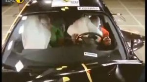Nissan primera p12 crash test