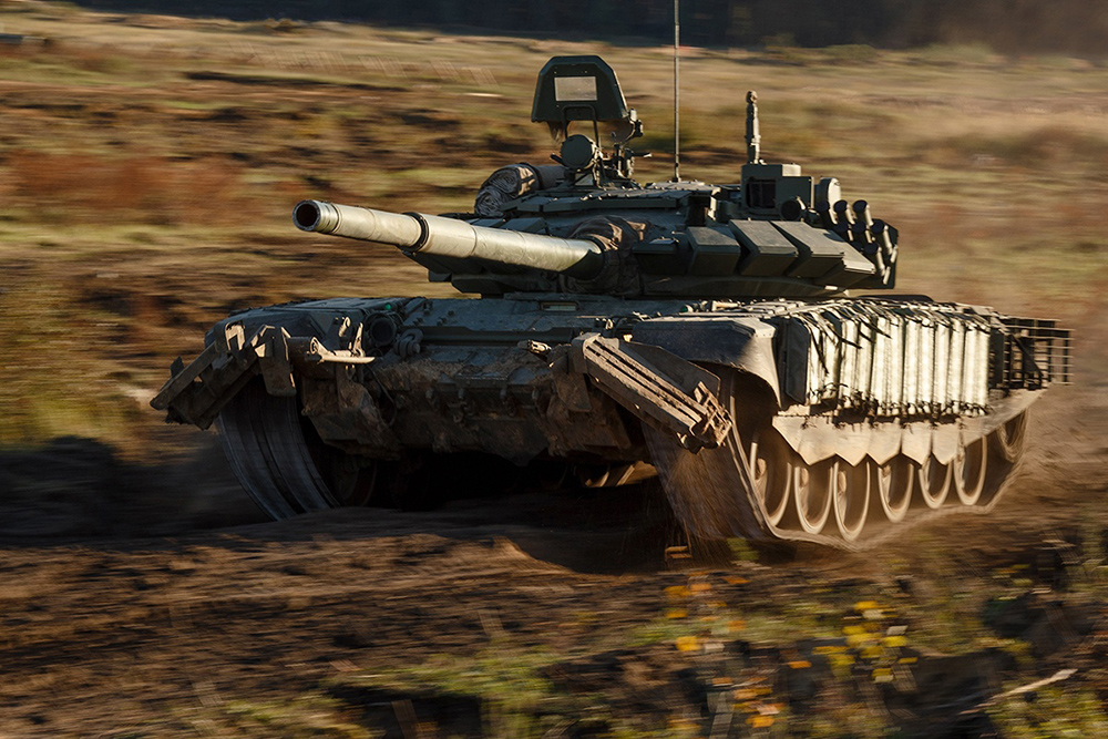 Модернизированные танки Т-90 уничтожают укрепления ВСУ / События на ТВЦ