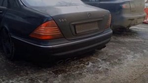 Звук работы мотора Mercedes Benz w220 s65 amg , v12 6.0