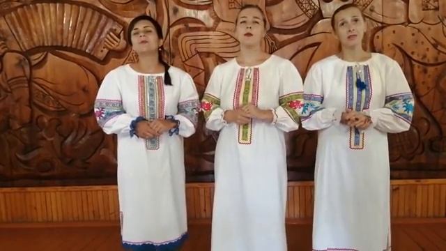 Трио «Червона квiтка»