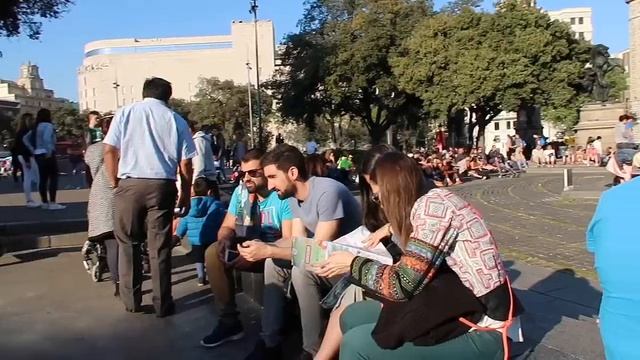 walking around Barcelona 2, Spain смотреть онлайн