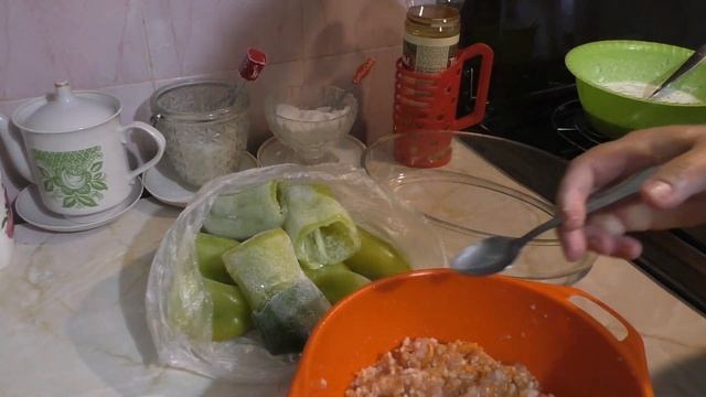 Фаршированный перец.  Перец с фаршем в духовке в сметанном соусе.