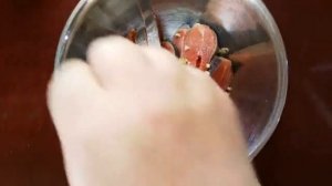 Малосольная горбуша с чесноком, попробуйте, это действительно вкусно!