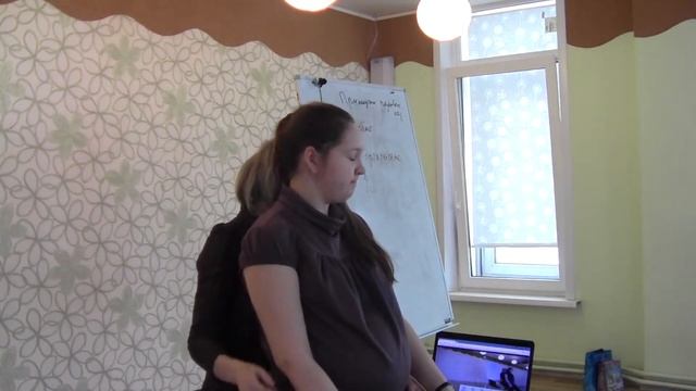 Роды с мужем. Родовая поза - сидя на муже. Фрагмент лекции.