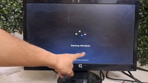 Fix Reboot and Select proper Boot device Part 1