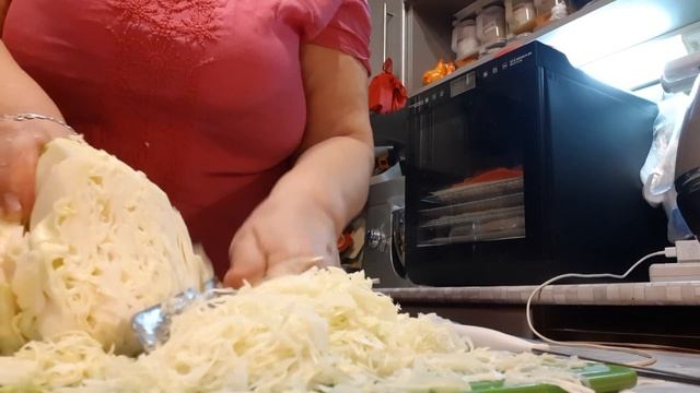 Продолжаем шинковку смотреть онлайн