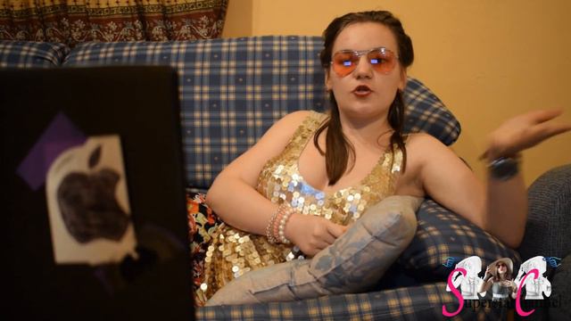 Superestrella De Youtube Responde A Sus Comentarios | Sasha SuperStar Episodio 1 смотреть онлайн