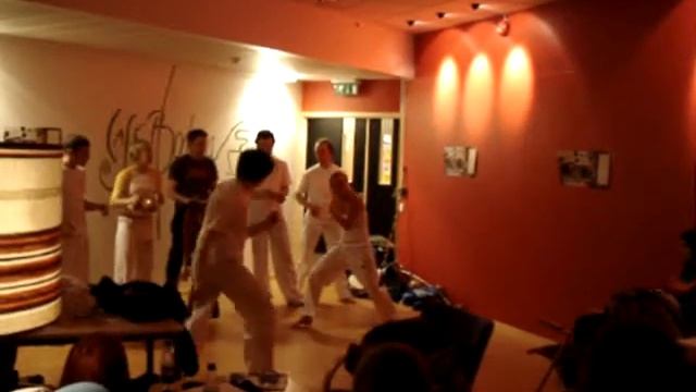Capoeira - Norwegian style :) / Капоэйра - норвежский стиль :) смотреть онлайн