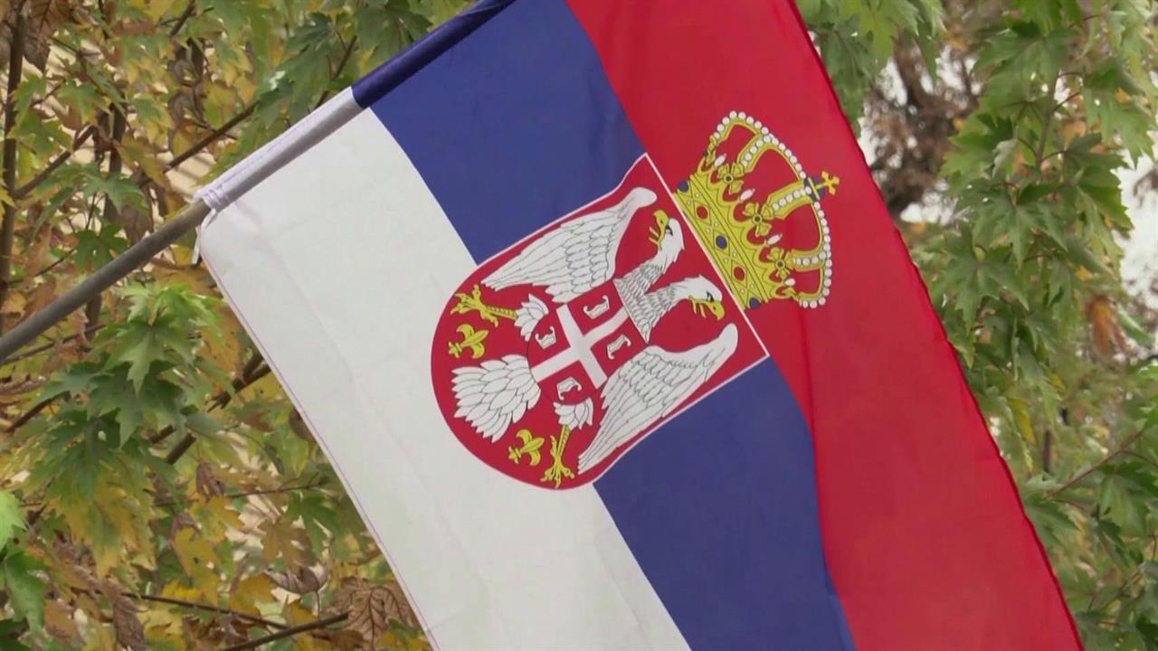 Сербы выходят из всех структур Косова из-за спорных шагов Приштины