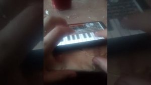 Вот так надо играть на синтезаторе!