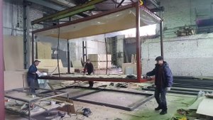 Сварка каркаса металлической бытовки и переставляем ее
