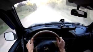 От первого лица. Chevrolet Niva и Nissan Pathfinder по гравийке 105км.ч.