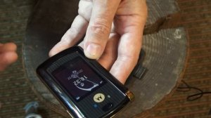 Motorola Razr v8 первые впечатления о замечательном телефоне