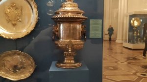 В Эрмитаж пошла.Четверг- бесплатное посещение для пенсионеров.??