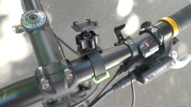 Универсальный водонепроницаемый чехол для смартфона на руль велосипеда или мотоцикла DRC01WC смотреть онлайн