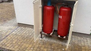 Установка газовых баллонов в частном доме.