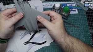 Part 1- Great Wall Hobby 1/72 F-15E "Brothers In Arms" Gary Pashley Memorial Build