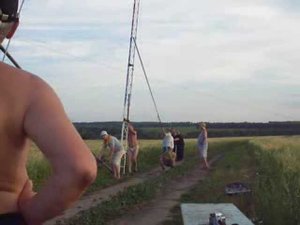 Подъем антенны падающей стрелой