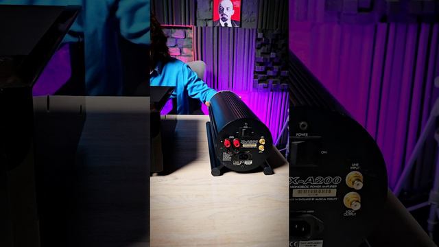 Уникальный, британский мощник из 90х годов от Music Hall!