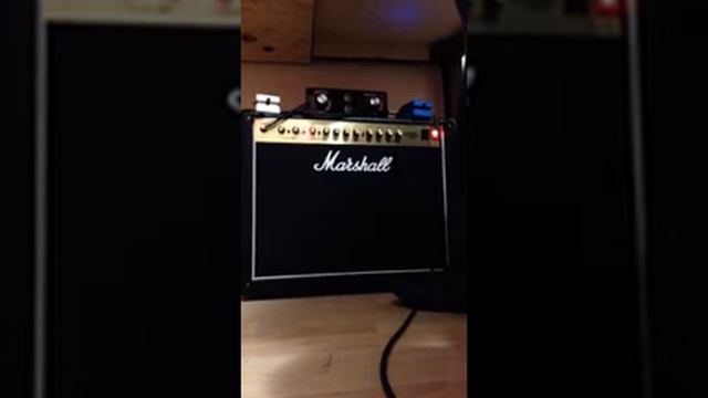 Marshall DSL40C with JJ5751 Tube in V1 смотреть онлайн