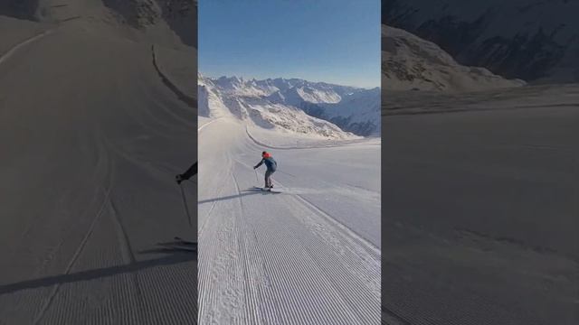 First Run on the new slope at the Sölden Glacier ⚫️ 41 #insta360 #insta360x3