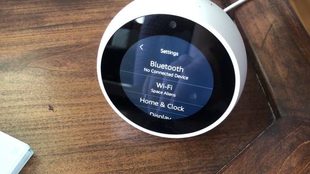 Amazon Echo Spot review: smart speaker with screen смотреть онлайн