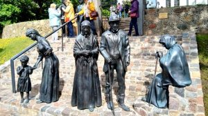 Салдус, скульптура по мотивам картины Я. Розенталя