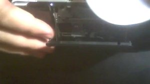 Как правильно вставить диск в PSP без корпуса!?