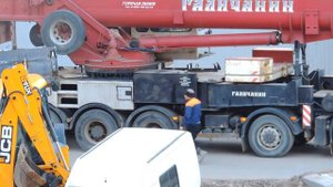 Грузовой крюк от Автокрана никак было не положить на сам Автокран