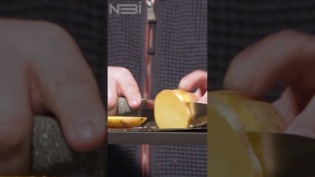 Кто изобрел чипсы и откуда они появились? Из чего их делают? Вредны ли? #shorts #хочуврек смотреть онлайн