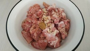 Колбаса куриная с салом